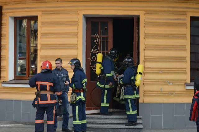 В Івано-Франківську «горіла» обласна філармонія (Фото) — фото 2