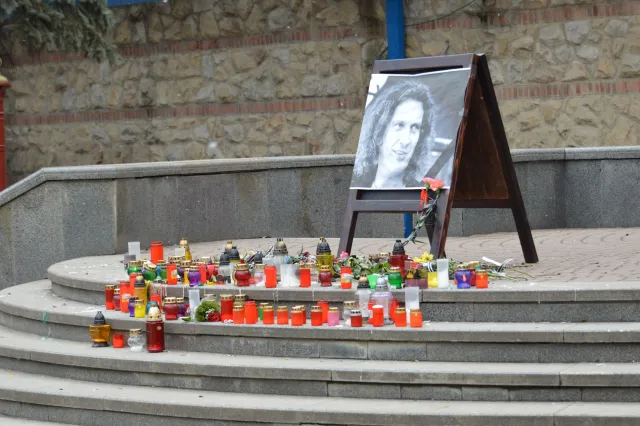 В Івано-Франківську продовжують вшановувати пам’ять загиблого Кузьми Скрябіна (Фото) + (Відео) — фото 4