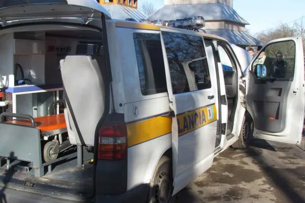 Мешканці Калуша відправляють у зону АТО реанімобіль (фото+відео) — фото 5
