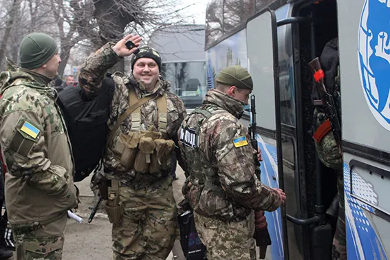 Бійці батальйону «Івано-Франківськ» відправилися у зону АТО (Фото) — фото 1