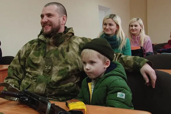 Франківські правоохоронці зустріли загін оперативників, які повернулися із зони АТО (Фото) — фото 1