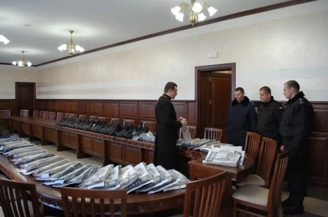 Франківським нацгвардійцям передали тепле взуття і термобілизну (фото) + (відео) — фото 1