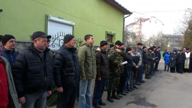 Ще 27 іванофранківців пішли служити до війська (фоторепортаж) — фото 13