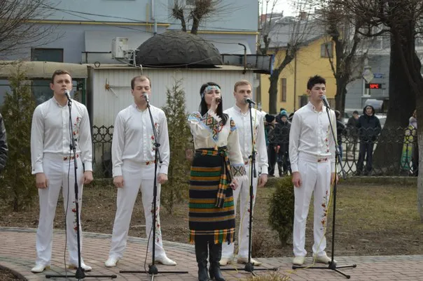 Студенти провели віче-реквієм за Небесною Сотнею (фоторепортаж) — фото 4