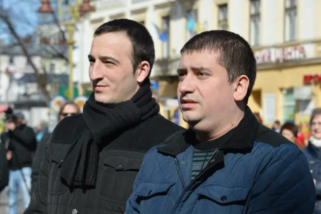 Ще не вмерла України... На Вічевому майдані виконали гімн України (фоторепортаж) + (відео) — фото 6