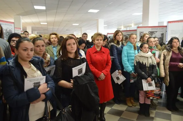 В Прикарпатському університеті відкрилась виставка «Єжи Гедройць і його справа «Доробок бібліотеки культури» (фоторепортаж) — фото 4