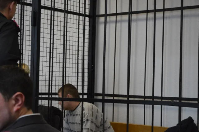 Суд у справі франківського стоматолога-різника не відбувся. Не прийшли мами жертв (фото) — фото 3