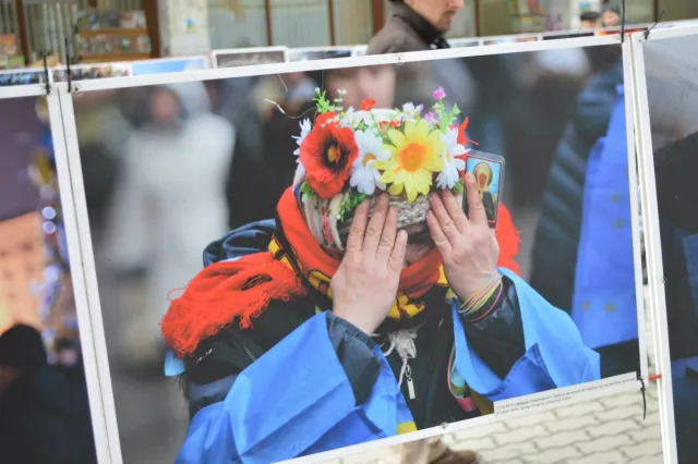 В центрі міста просто неба відкрилася виставка українських фотографів «HUMAN FACTOR. LAST EDITION» (фоторепортаж) — фото 6