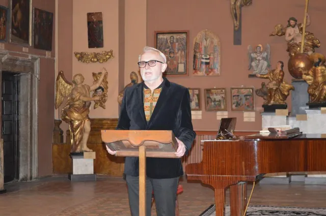 В Івано-Франківську у музеї мистецтв Прикарпаття організували «Ніч з Кобзарем» (фоторепортаж) — фото 8