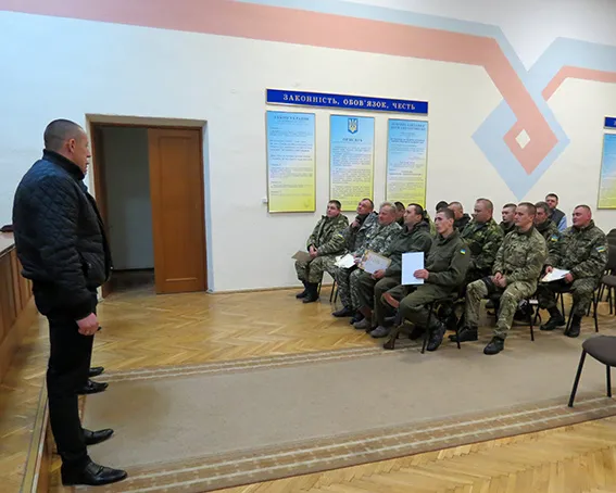 Сьогодні до Франківська приїхала група правоохоронців із зони АТО (фото) — фото 3