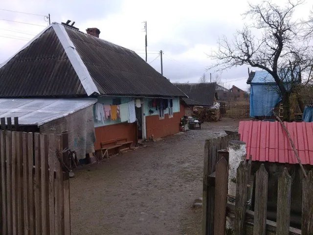 Сім'я, загиблого на Сході Дмитра Ломея, проживає у нестерпних умовах (фото) — фото 6