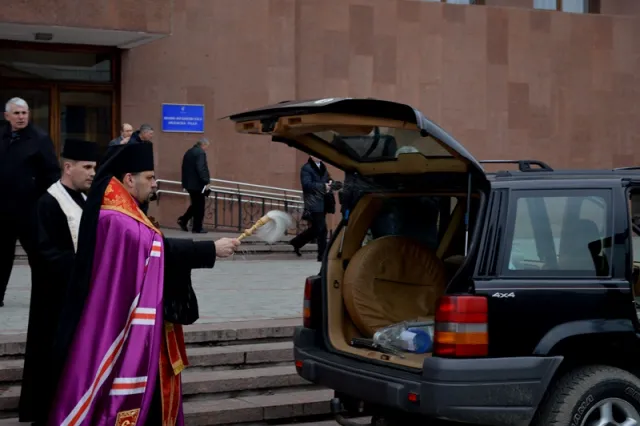 Для 128 бригади передали позашляховик та автомобіль швидкої допомоги (фоторепортаж) — фото 13