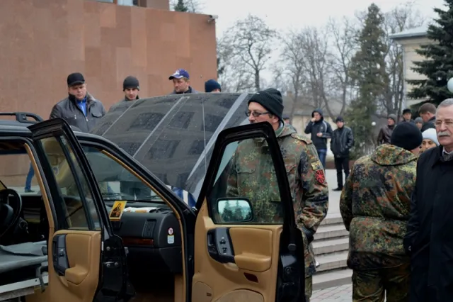 Для 128 бригади передали позашляховик та автомобіль швидкої допомоги (фоторепортаж) — фото 10