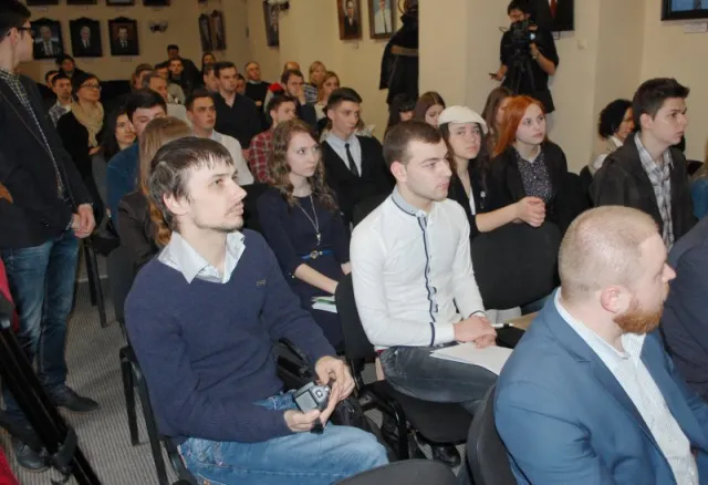 У Франківську відбувся аукціон, виручку від якого передадуть на допомогу бійцям АТО (фото) — фото 5