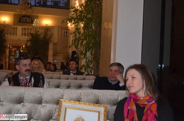 У Франківську відбувся аукціон, виручку від якого передадуть на допомогу бійцям АТО (фото) — фото 9
