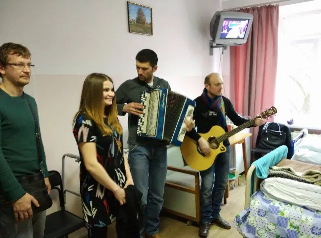 Франківський гурт «Цвіт кульбаби» співав для поранених бійців (фоторепортаж) — фото 4