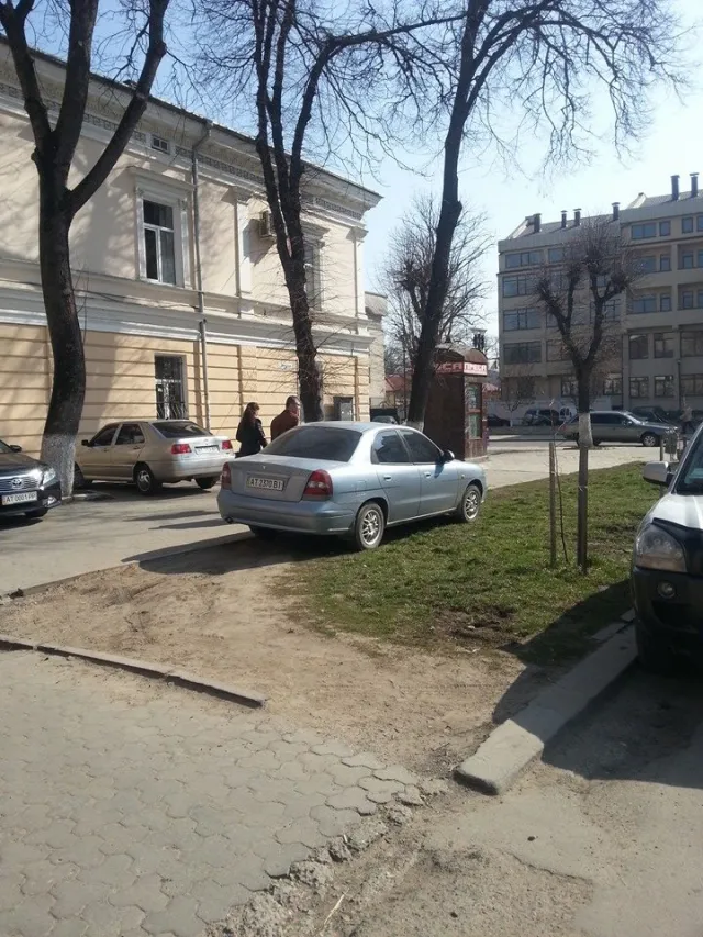 У Франківську зафіксували ще одного авторагуля, який можливо має відношення до лади (фото) — фото 1