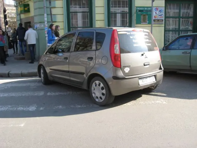 У Франківську з'явився авторагуль з "Божим благословенням" (фото) — фото 1