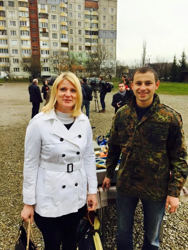За гроші української громади Мюнхена придбали "швидку" для військових (фото) — фото 2