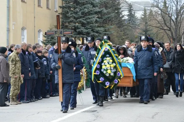 У Франківську провели панахиду за трьома загиблими бійцями батальйону «Івано-Франківськ» (фоторепортаж) — фото 6