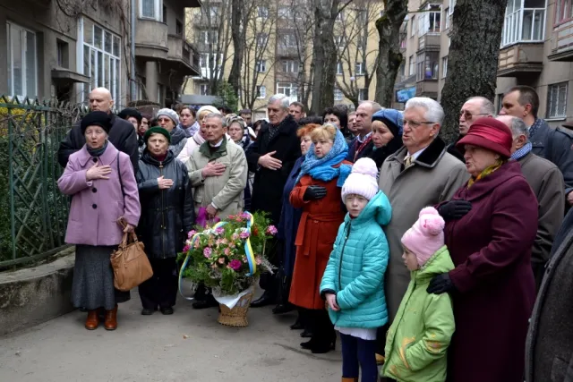 У Франківську відкрили анотаційну дошку відомому краєзнавцю Мирону Мицану (фото) — фото 2