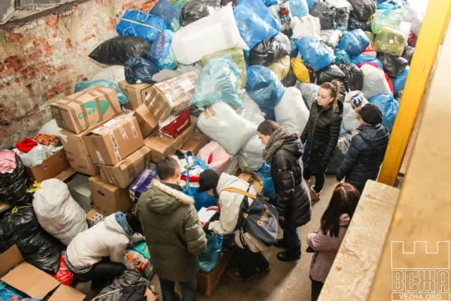 Поляки передали до Франківська 13 тонн гуманітарної допомоги (фото) — фото 11