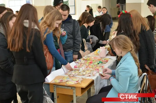 У Франківську відбувся благодійний ярмарок (фото) — фото 4