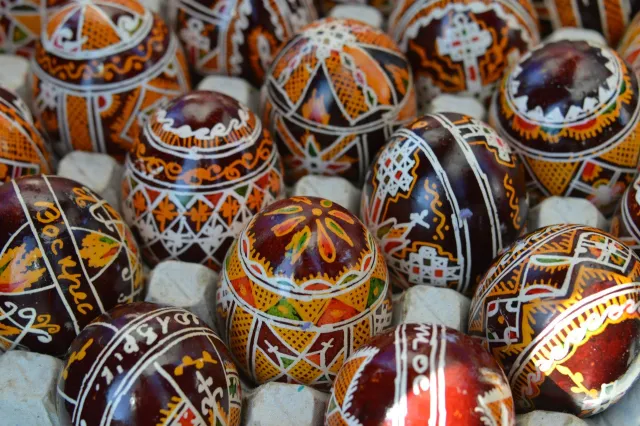 На площі Ринок відкрився «Великодній кошик» (фоторепортаж) — фото 18