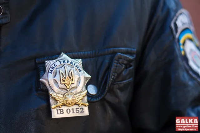 Співробітники ДАІ наводили лад на Бельведерській (фото) — фото 7