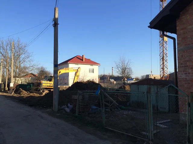 Мешканці вулиці Церковна скаржаться на масштабну забудову (фото) — фото 4