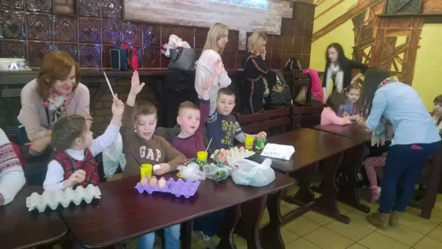 Франківські матусі з дітками взяли участь "Великодньому диві" (фото) — фото 2