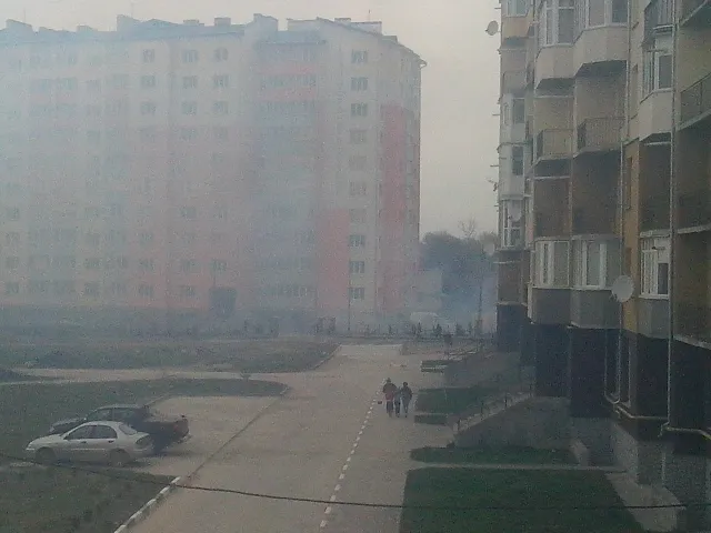 По вулиці Хіміків сильна пожежа (фото+відео) — фото 2
