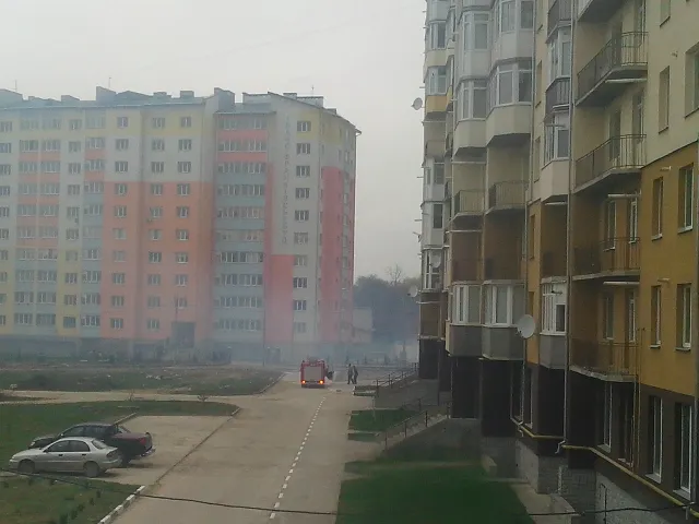 По вулиці Хіміків сильна пожежа (фото+відео) — фото 5