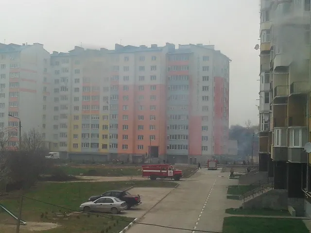 По вулиці Хіміків сильна пожежа (фото+відео) — фото 7