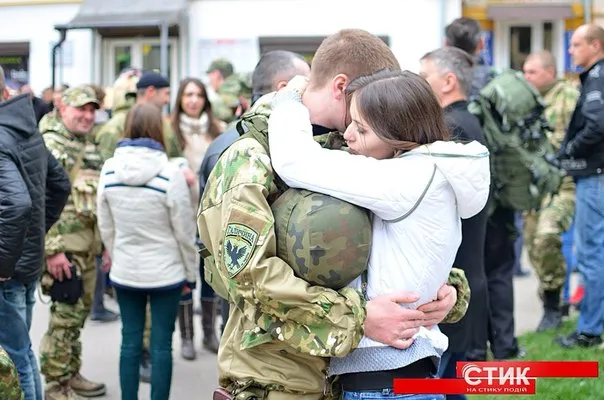 З Франківська у зону АТО відправилася чергова група міліціонерів (фото) — фото 12