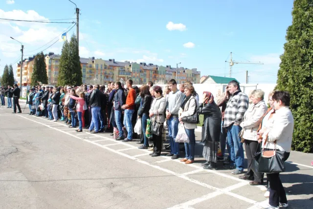 75 призовників вирушили на строкову службу до лав Збройних Сил України (фото) — фото 8