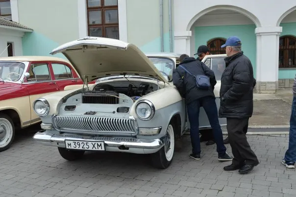 У Івано-Франківську відкрилася виставка ретро-карів (фото) — фото 14