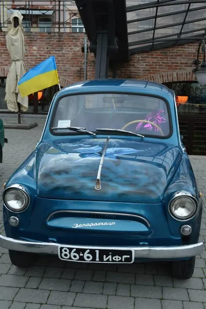 У Івано-Франківську відкрилася виставка ретро-карів (фото) — фото 4