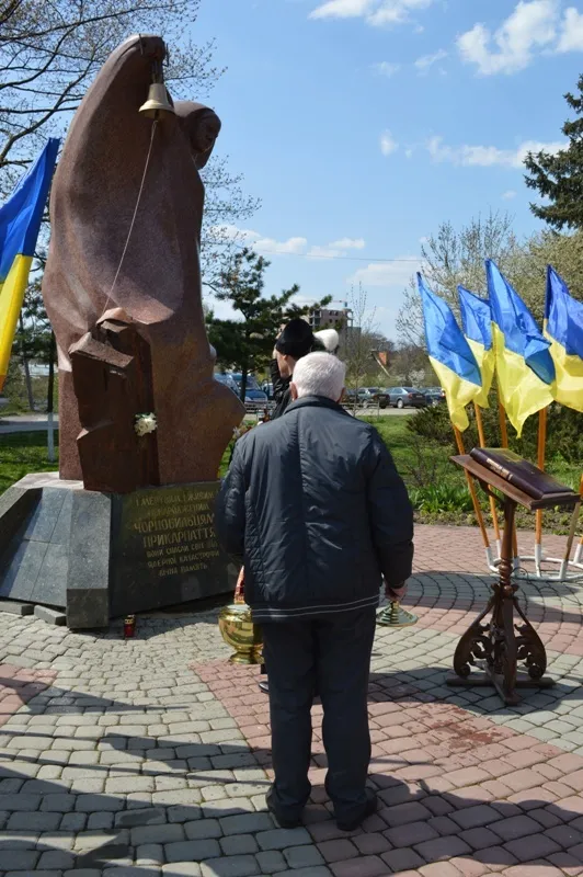 Іванофранківці вшанували пам'ять загиблих чорнобильців (фото) — фото 15