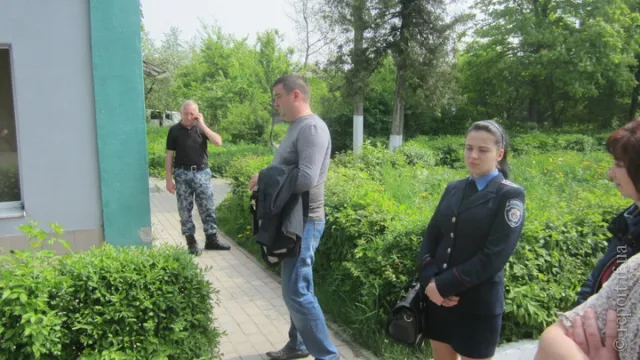 На одну з фірм Франківська вручати повістки прийшла ціла делегація (фото) — фото 3