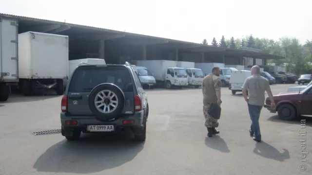 На одну з фірм Франківська вручати повістки прийшла ціла делегація (фото) — фото 8