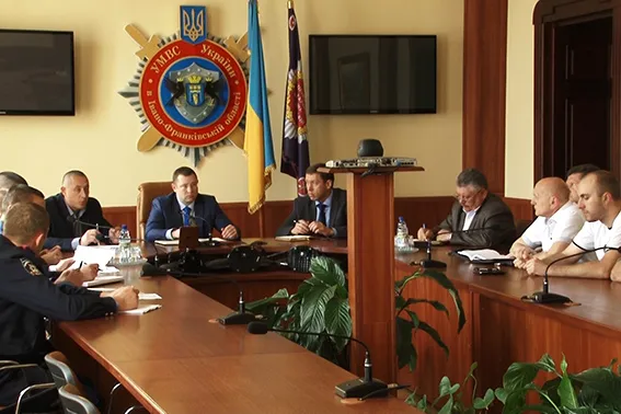Громадські активісти долучаться до забезпечення порядку на травневі свята (фото) — фото 1