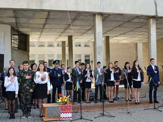 У Франківську відкрили анотаційну дошку на честь загиблого правоохоронця (фото) — фото 2