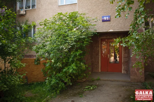 Власник квартири на першому поверсі хоче зробити окремий вхід, жильці будинку проти (фото) — фото 10