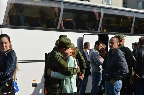 Сьогодні з Франківська у зону АТО відправилися майже 100 бійців (фото) — фото 15
