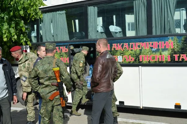 Сьогодні з Франківська у зону АТО відправилися майже 100 бійців (фото) — фото 4