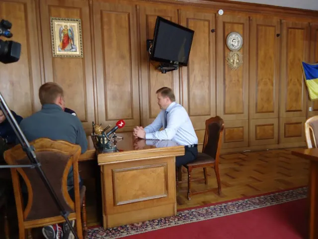 Громадські активісти поскаржилися Гончаруку на керівника місцевої рибінспекції (фото+відео) — фото 1
