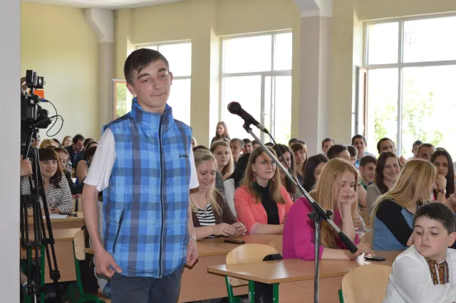 Віктор Бронюк франківським студентам: Я не акула, я карась (фото) — фото 4