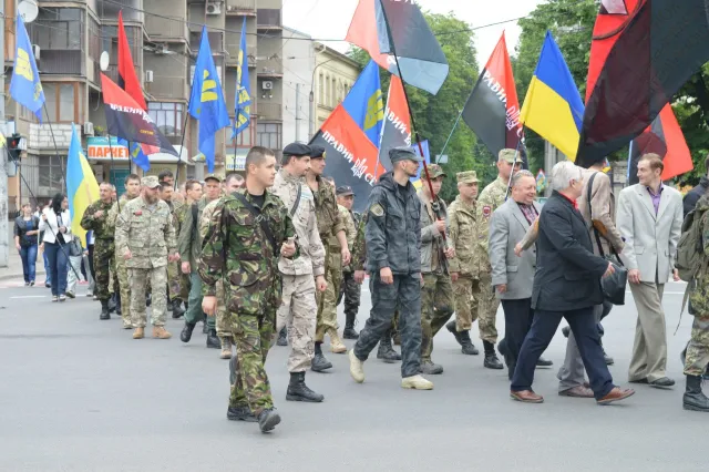 У Франківську відзначили День Героїв (фото) — фото 1