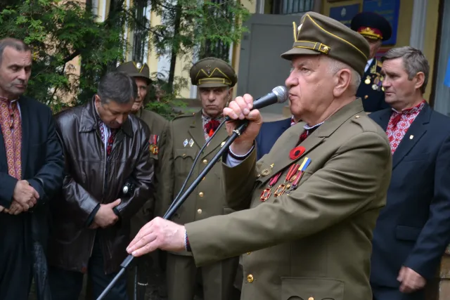 В обласному центрі відкрили анотаційну дошку голові Всеукраїнського братства ОУН-УПА (фото) — фото 14